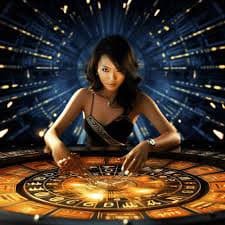 mya777 Online Bingo ကဒ်ဖြင့် ကစားနေသော မြန်မာ ကစားသမား